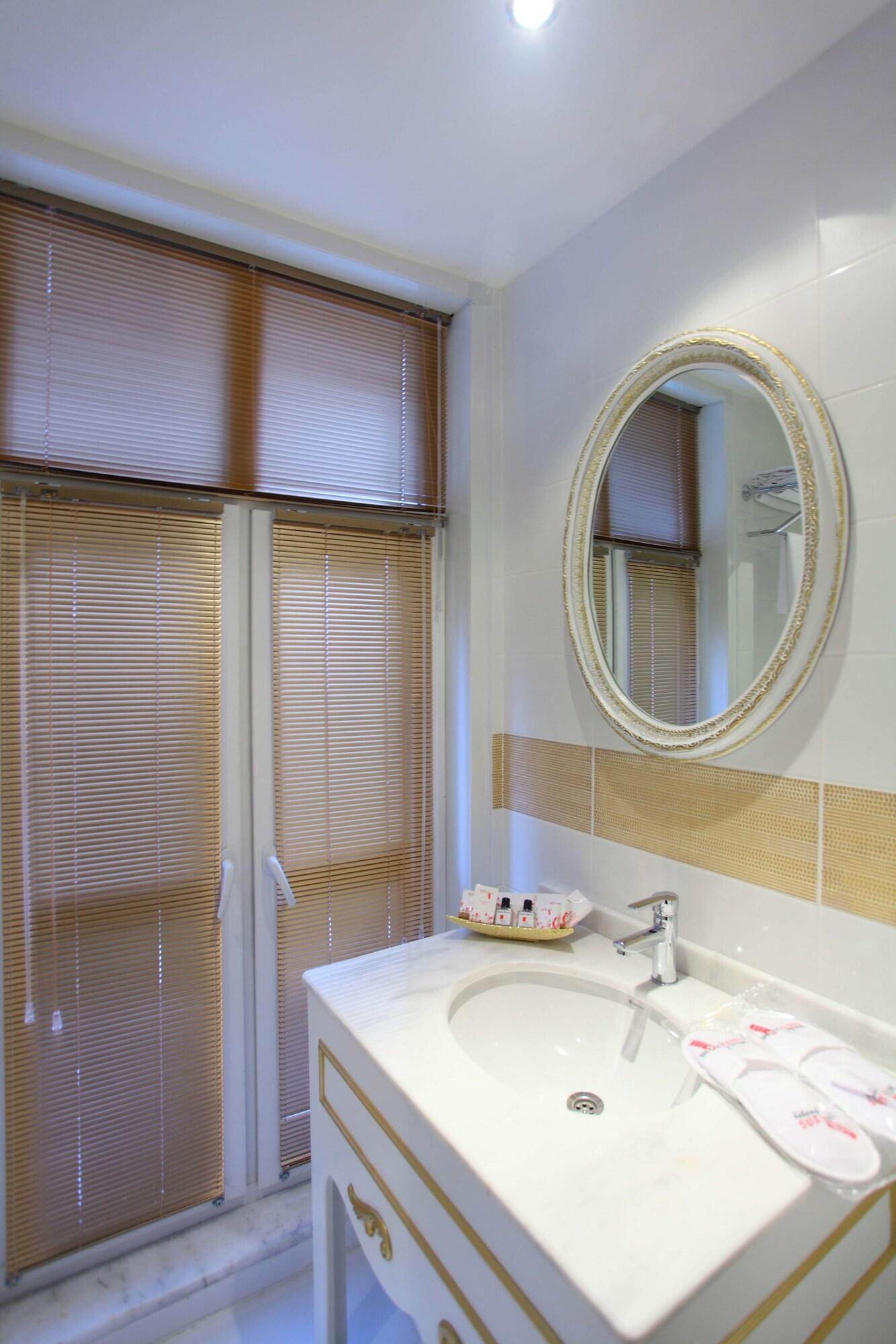 Istanbul Suite Home Galata Room photo